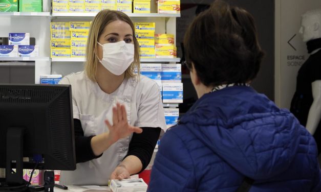 Les pharmaciens d’officine ont-ils vraiment l’interdiction de vendre des masques ?